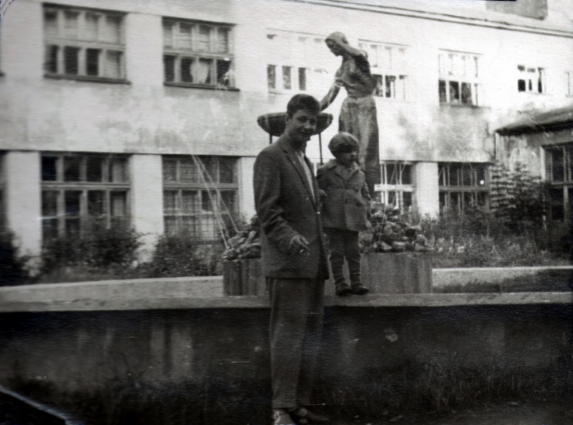 Фонтан у ДК